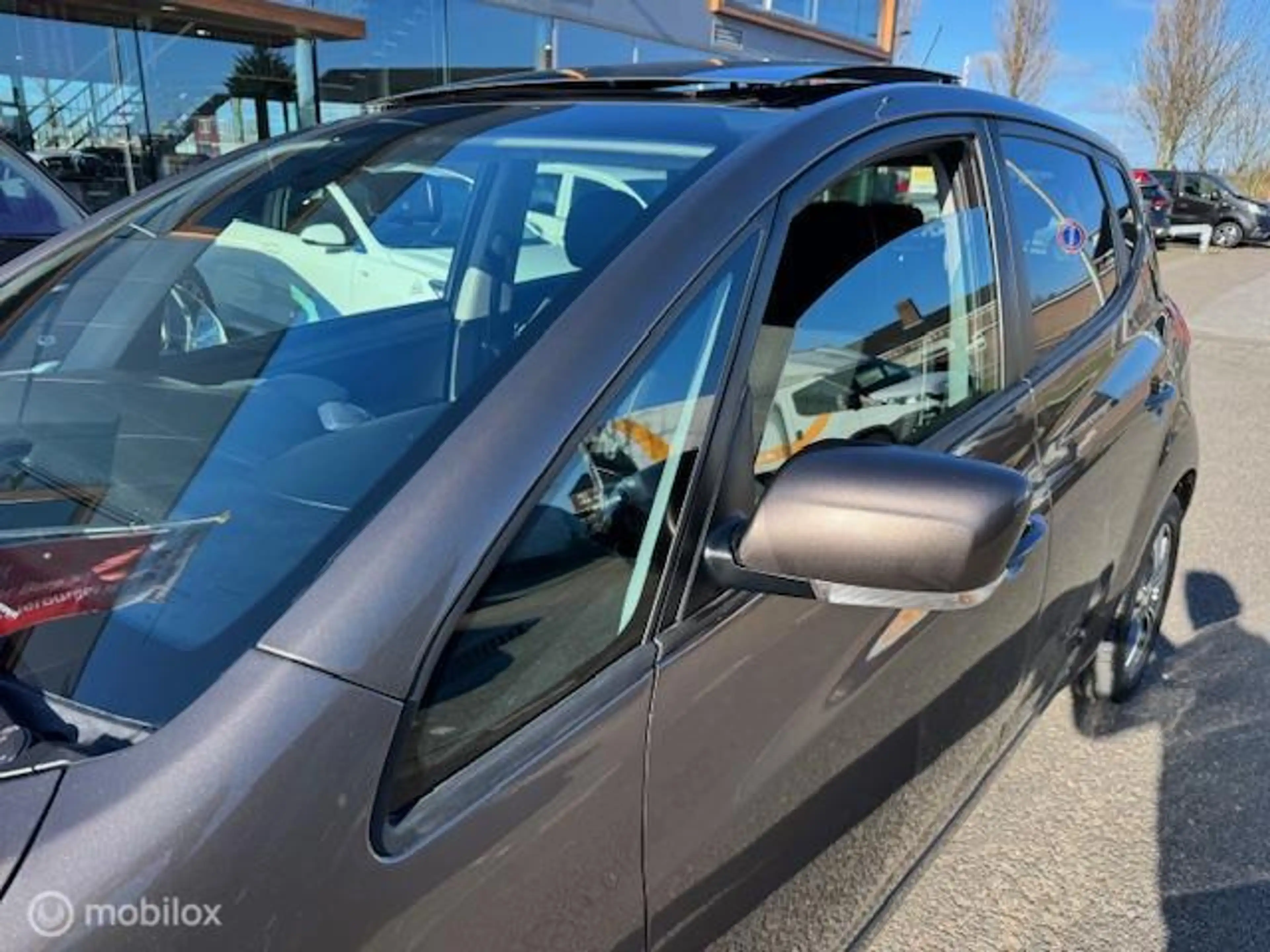 Kia Venga 1.4 CVVT ExecutiveLine Panorama schuif kantel dak — photo 11