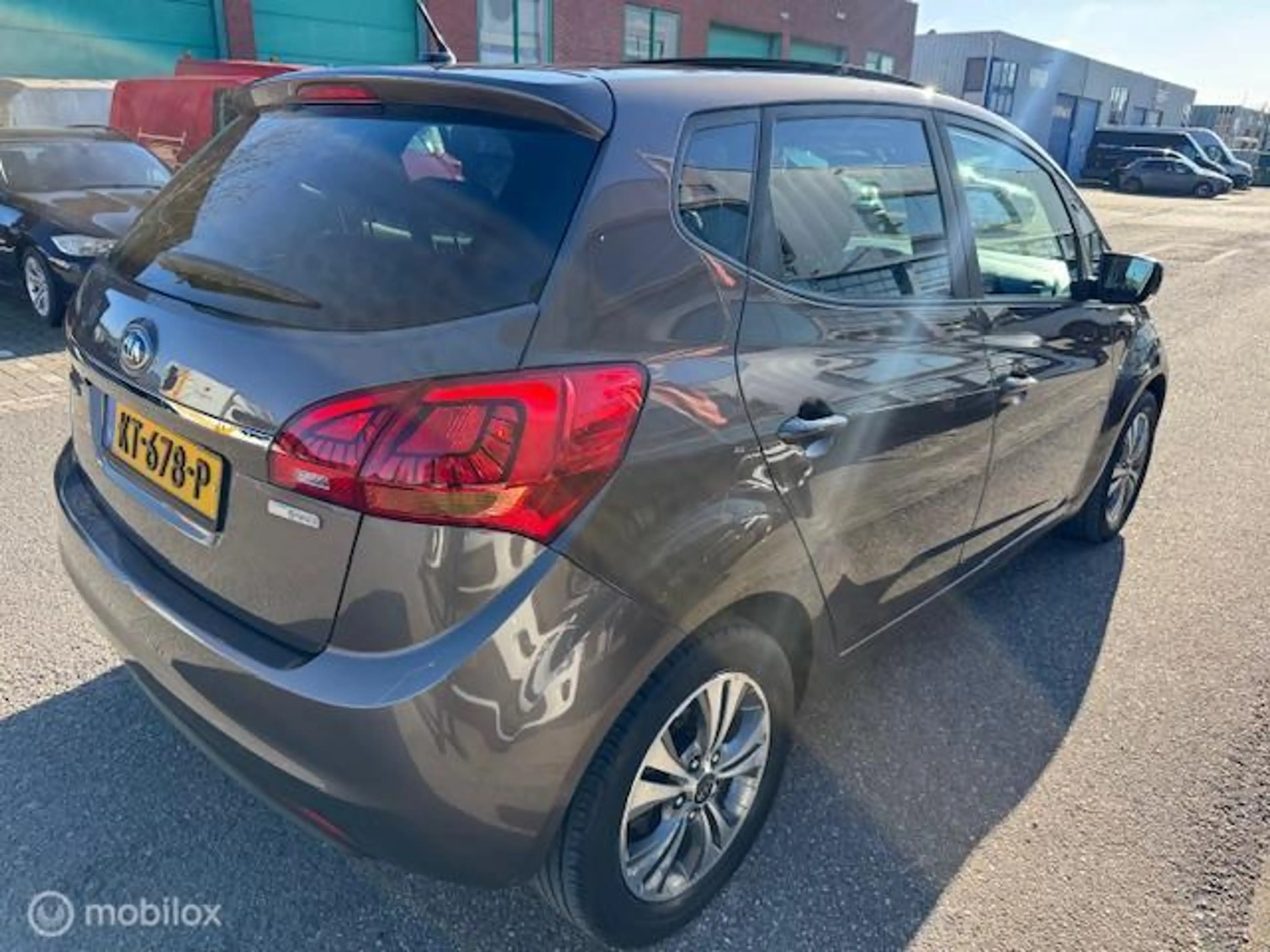 Kia Venga 1.4 CVVT ExecutiveLine Panorama schuif kantel dak — photo 6