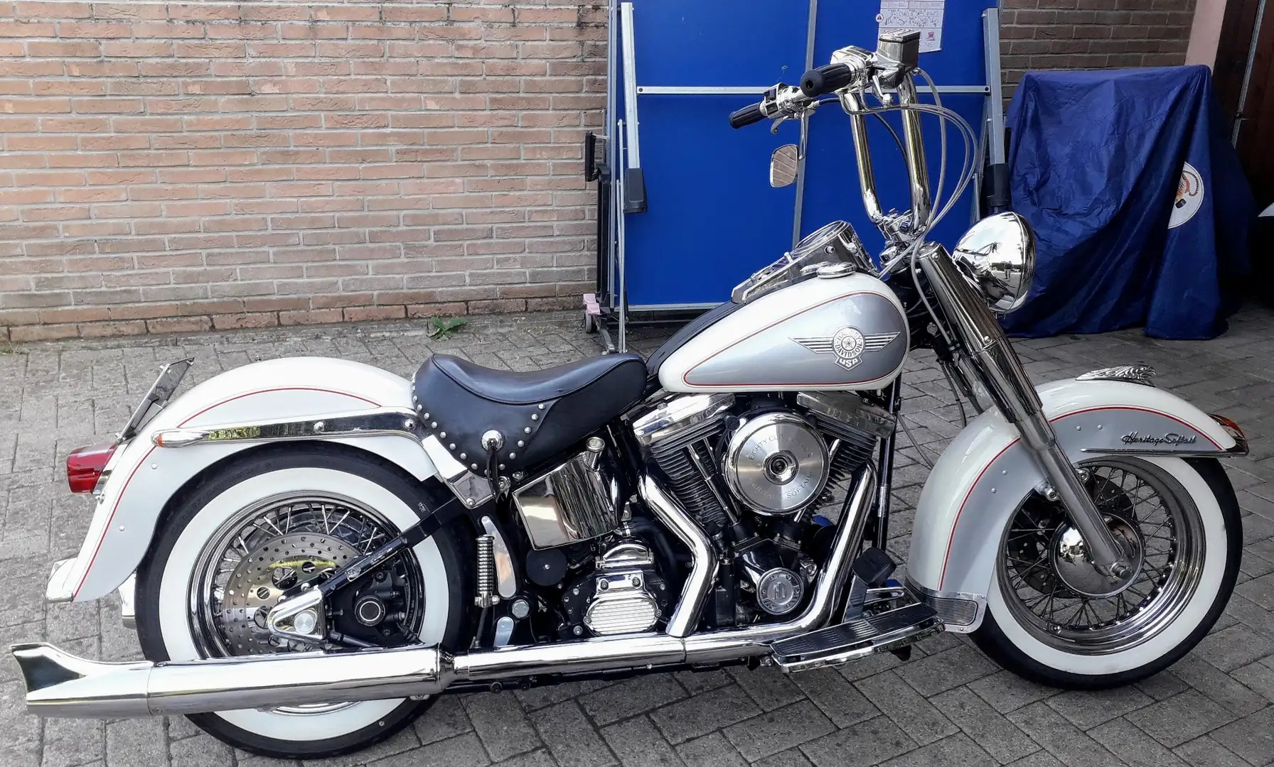 Harley-Davidson Heritage Softail Nostalgia Bianco - 2