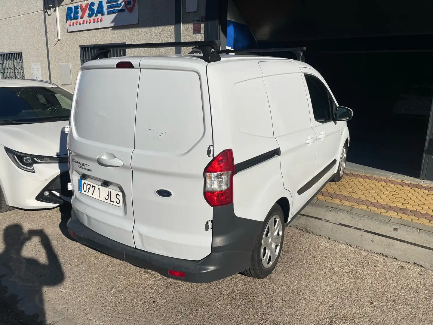 Ford Transit Courier Van 1.6TDCi Ambiente Blanco - 2