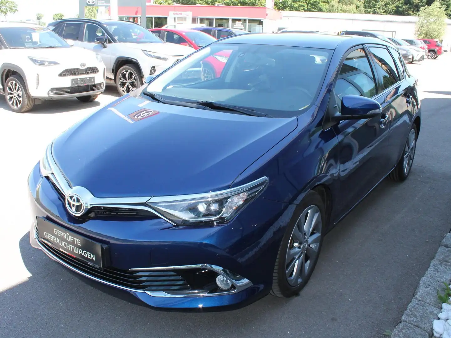 Toyota Auris Auris 1,6 D-4D Lounge mit Panoramadach u. LED Blau - 1