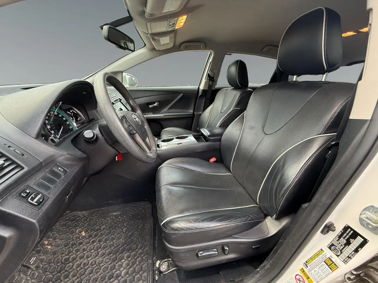Toyota Venza снимка Toyota Venza