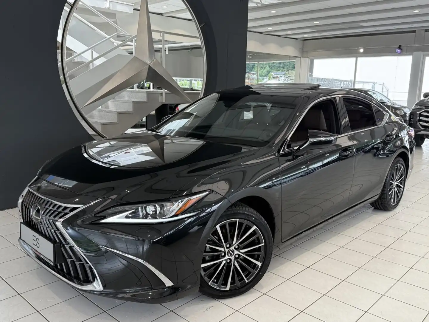 Lexus ES 300 h Schwarz - 2