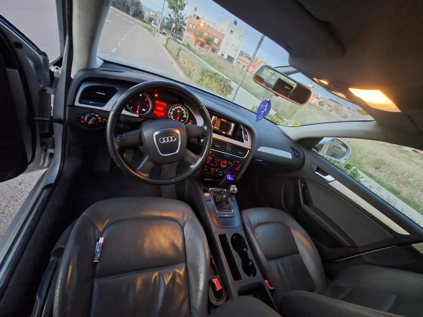 Audi A4 2.0TDI DPF 143 - 2