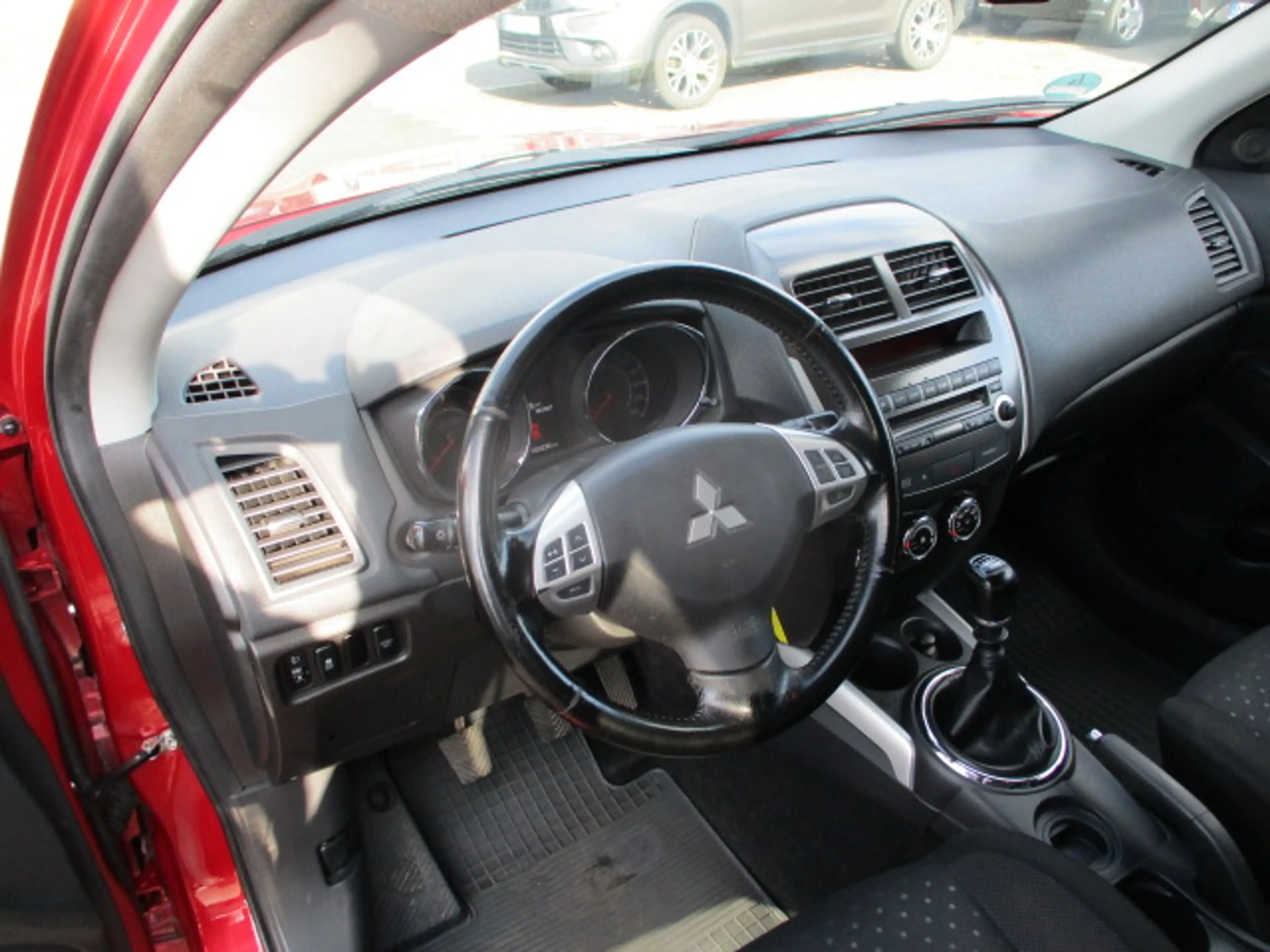 Mitsubishi ASX ASX Diesel 1.8 DI-D 2WD 35 Jahre — photo 9