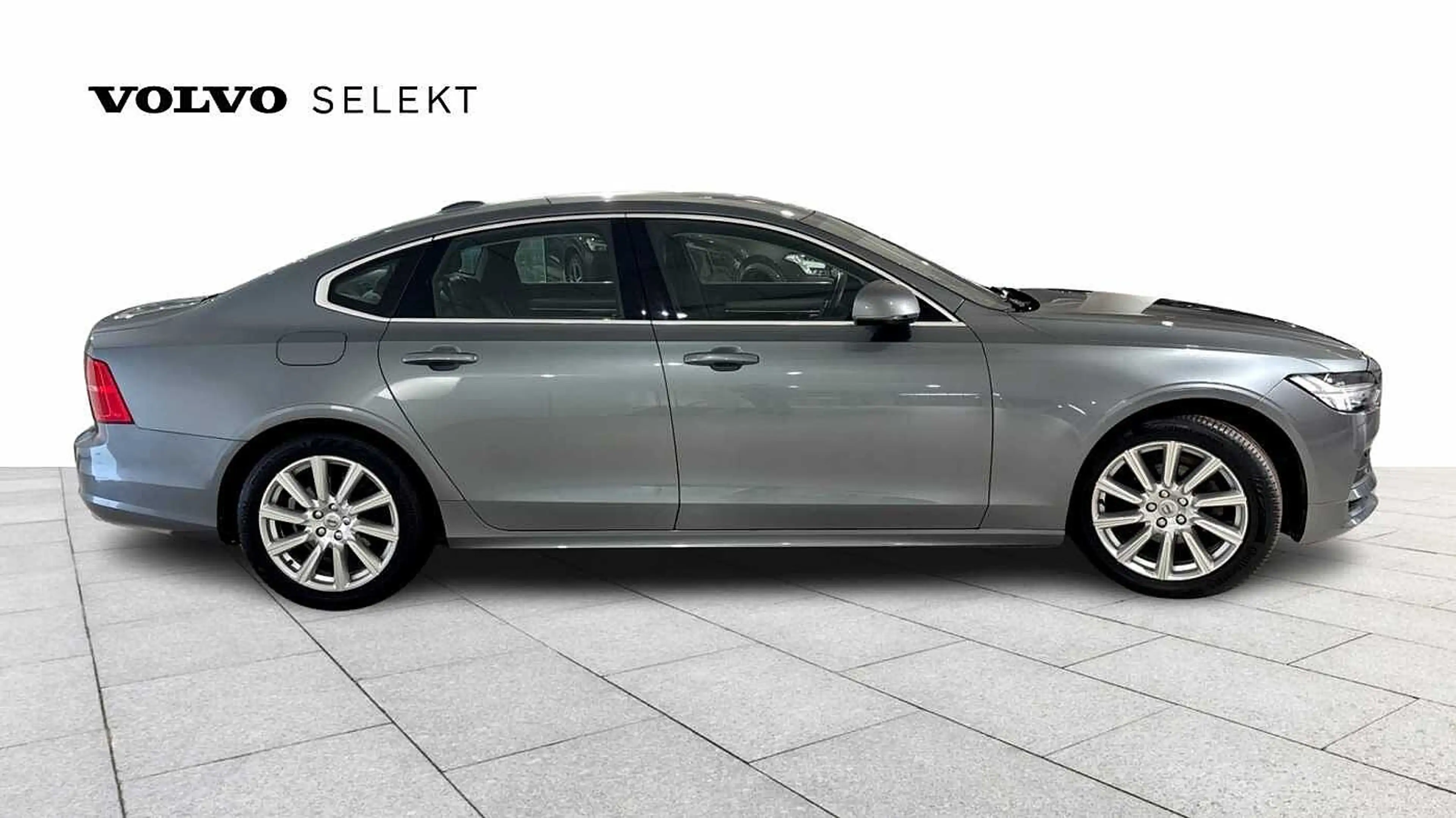 Volvo S90 Momentum D3 — photo 5