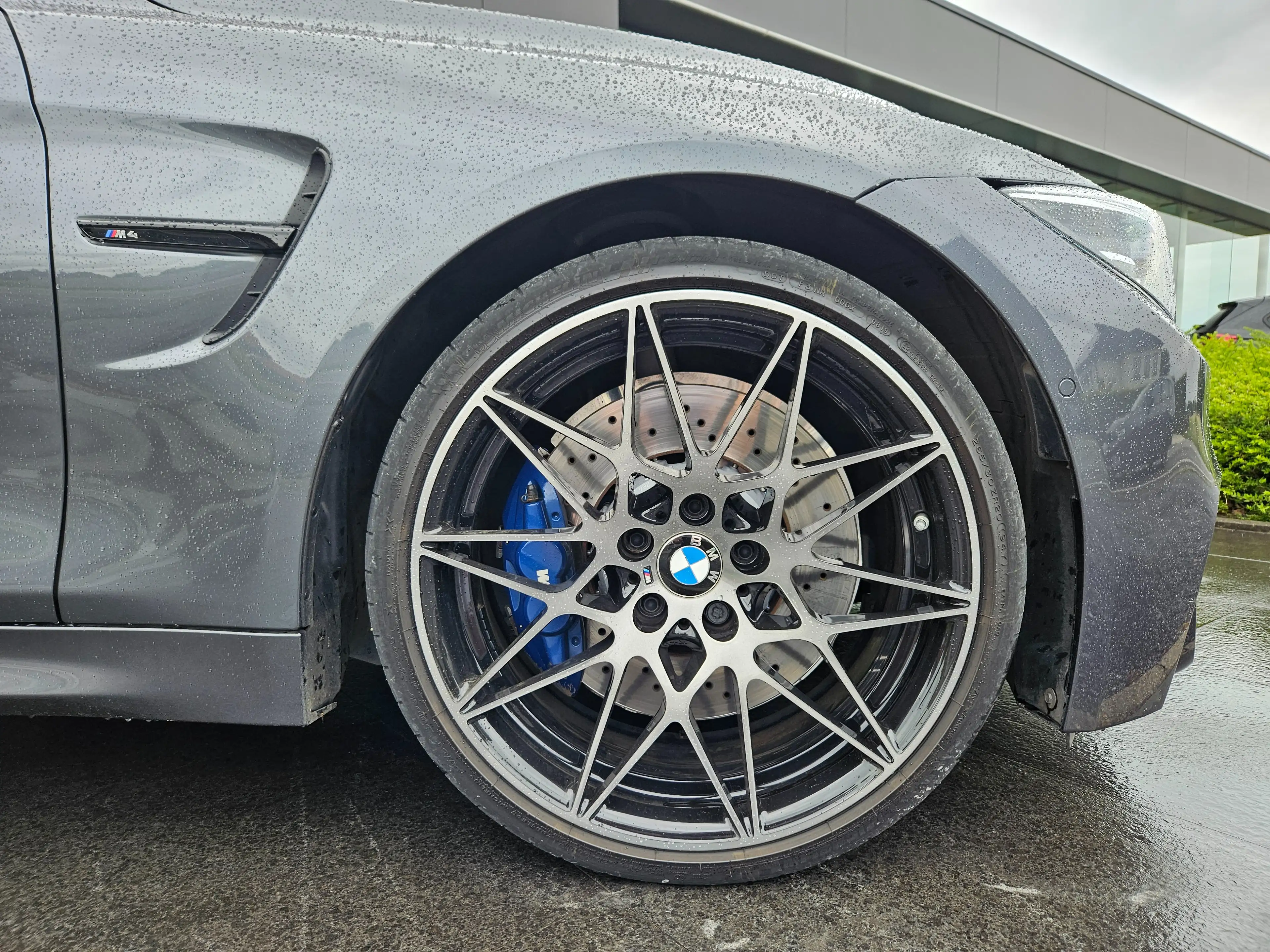 BMW M4 Competition Headup / H&K / 20" / Memseats / LED — photo 6