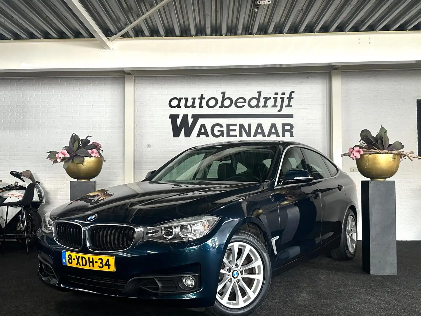 BMW 320 3-serie Gran Turismo 320i Executive Automaat Blauw - 1