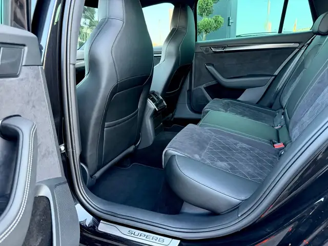 Skoda Superb view 14