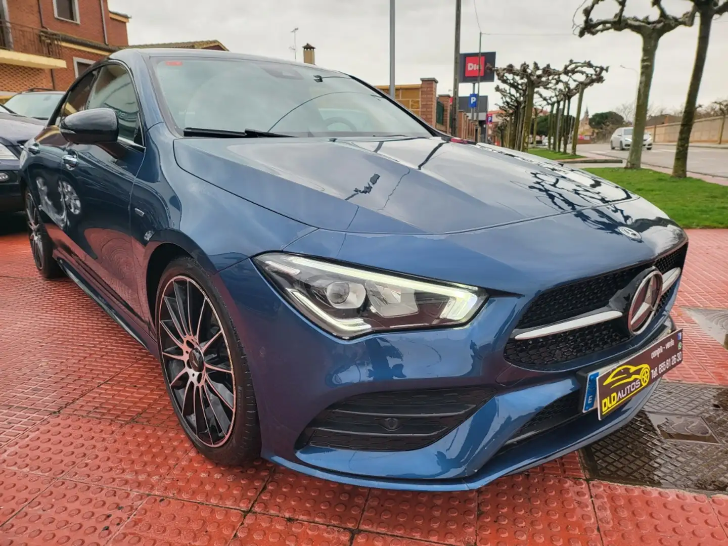 Mercedes-Benz CLA 200 200d Azul - 2