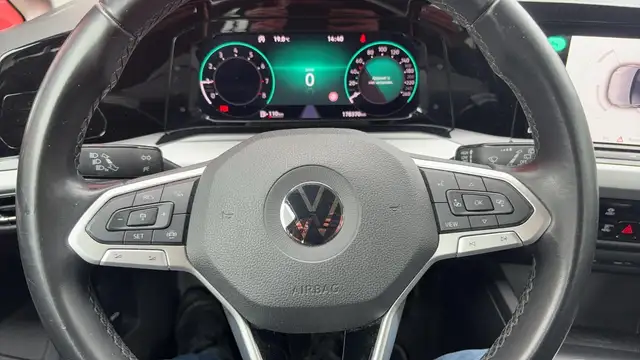Volkswagen Golf view 8