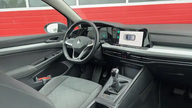 Volkswagen Golf view 3