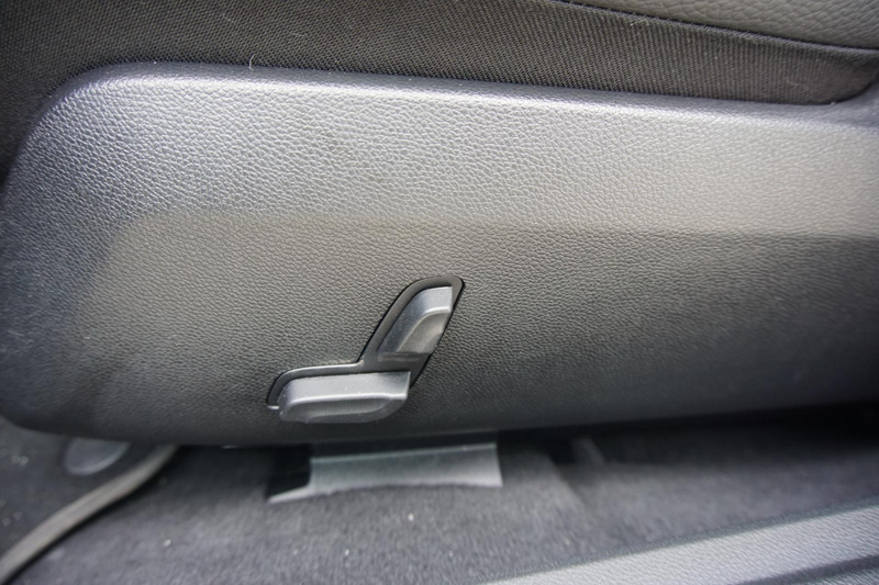 Mercedes-Benz E 220 2.1CDI Automatik Pano Navi LED PDC SHZ 2Hd — photo 15