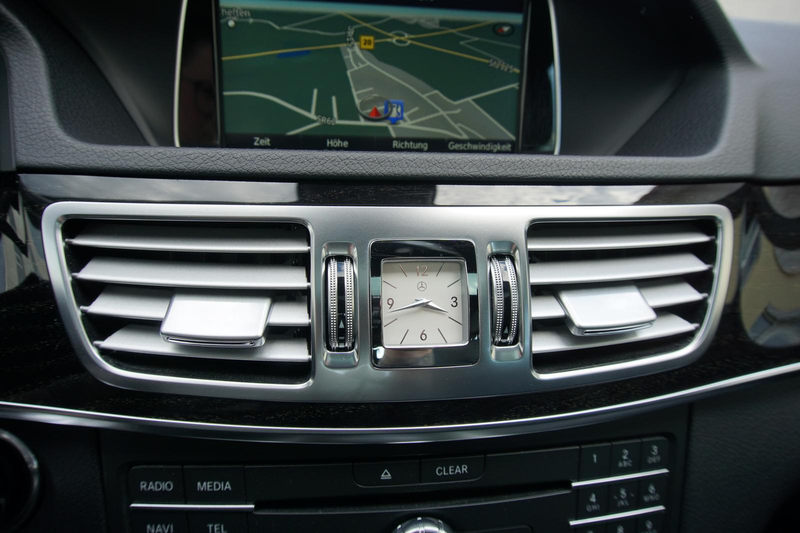 Mercedes-Benz E 220 2.1CDI Automatik Pano Navi LED PDC SHZ 2Hd — photo 11