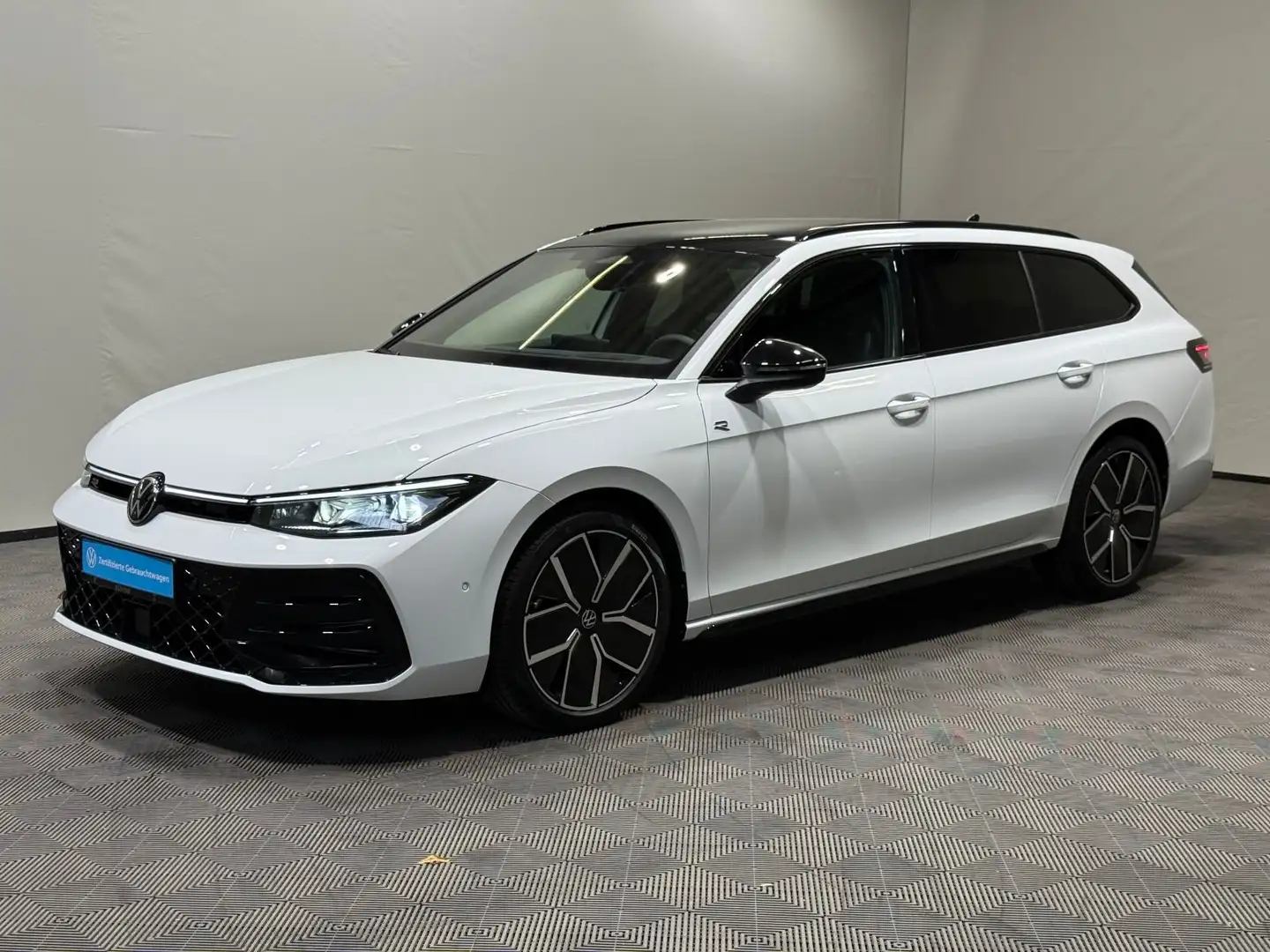 Volkswagen Passat Variant R-Line Signature 2.0 TDI DSG 4M Weiß - 2