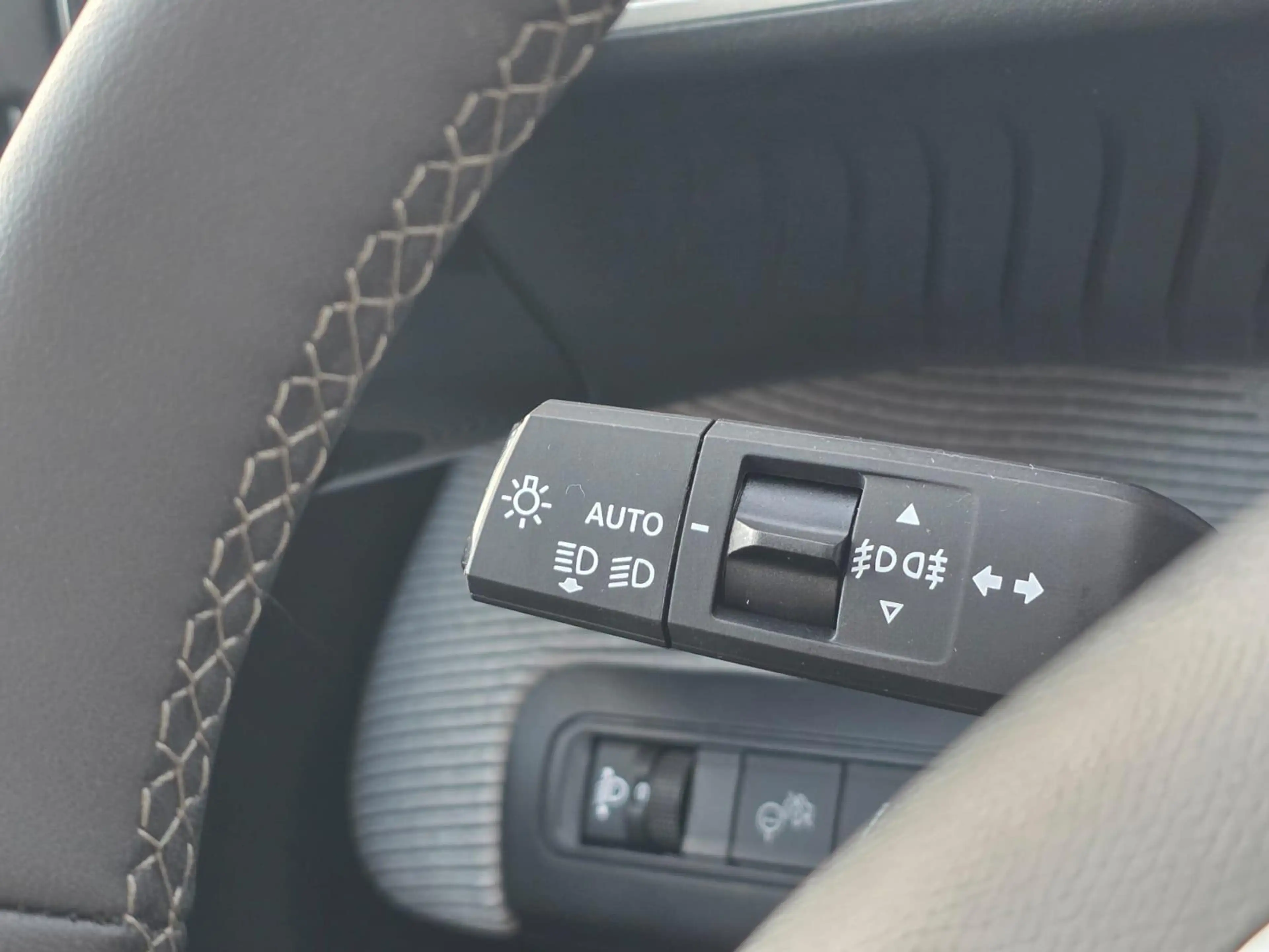 Citroen C3 Aircross 1.2 Hybrid 145pk Max Automaat | Stoel en stuurverw — photo 15