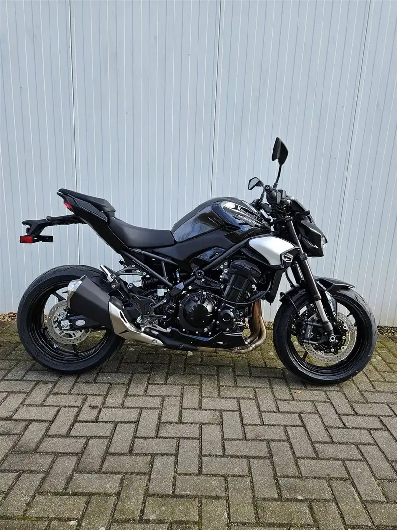 Kawasaki Z 900 70kW sofort lieferbar! 800,- Starterbonus Negro - 1