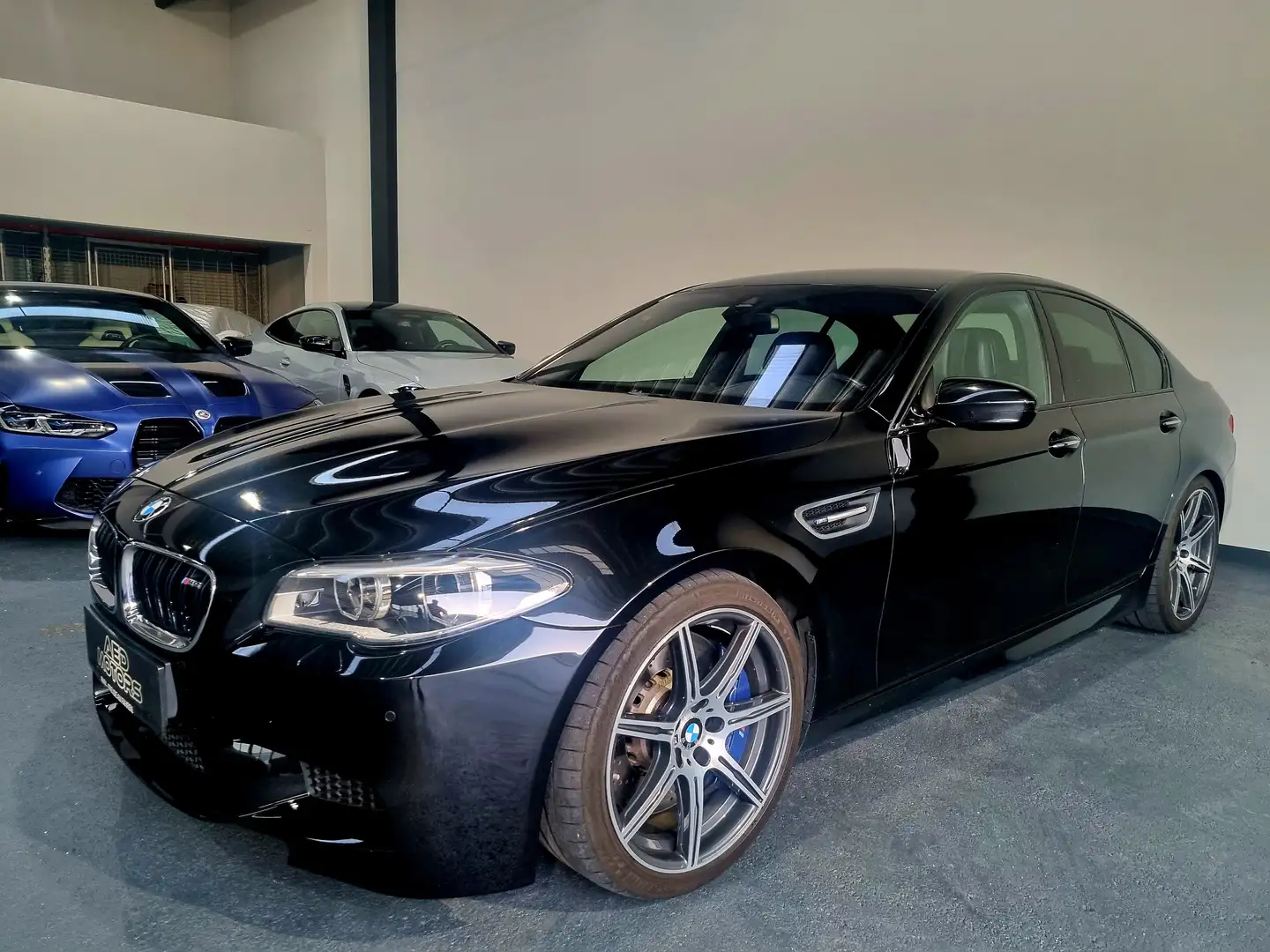 BMW M5 Fekete - 1