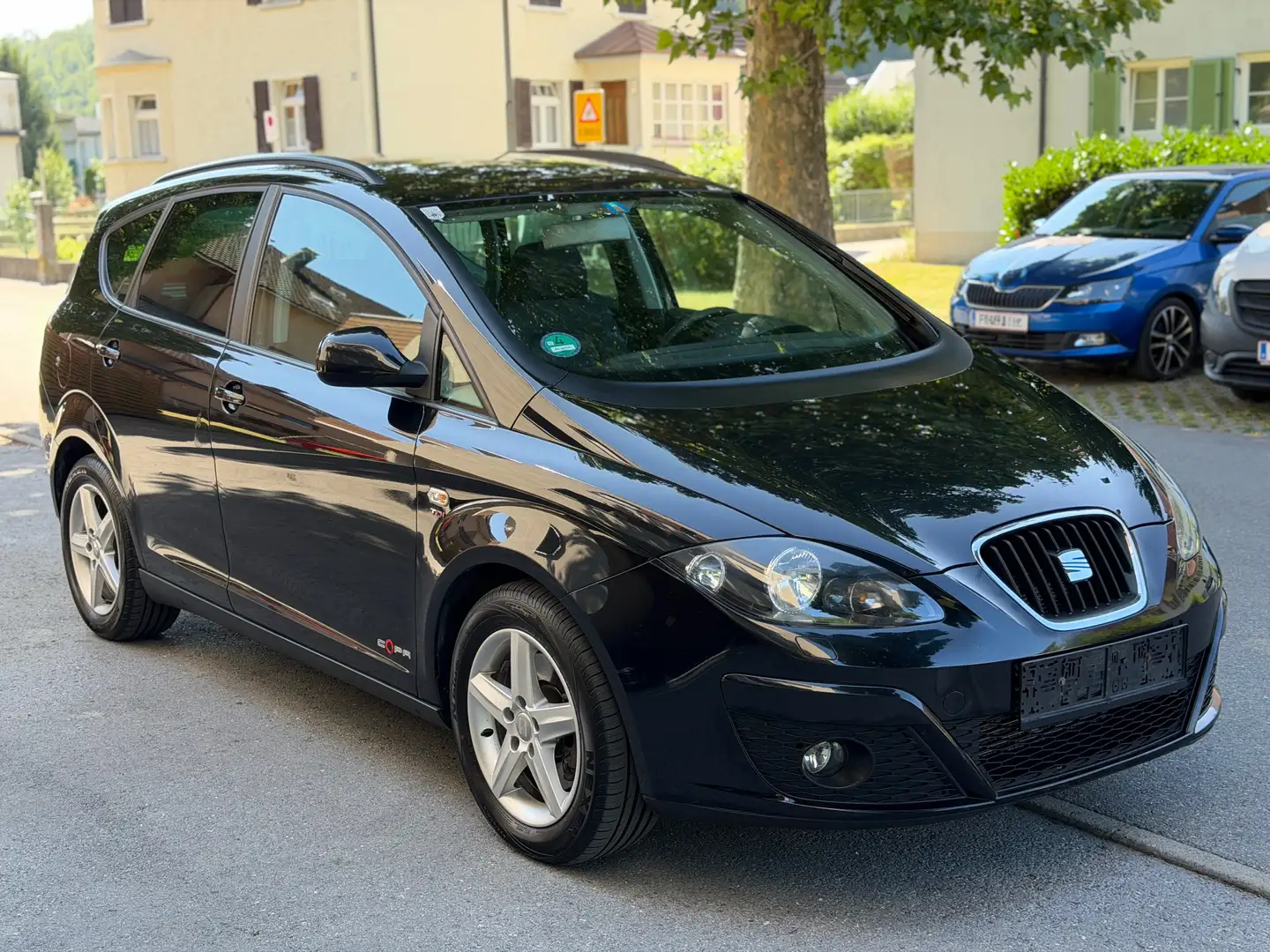 SEAT Altea XL 2.0 TDI Allrad TÜV NEU Schwarz - 1