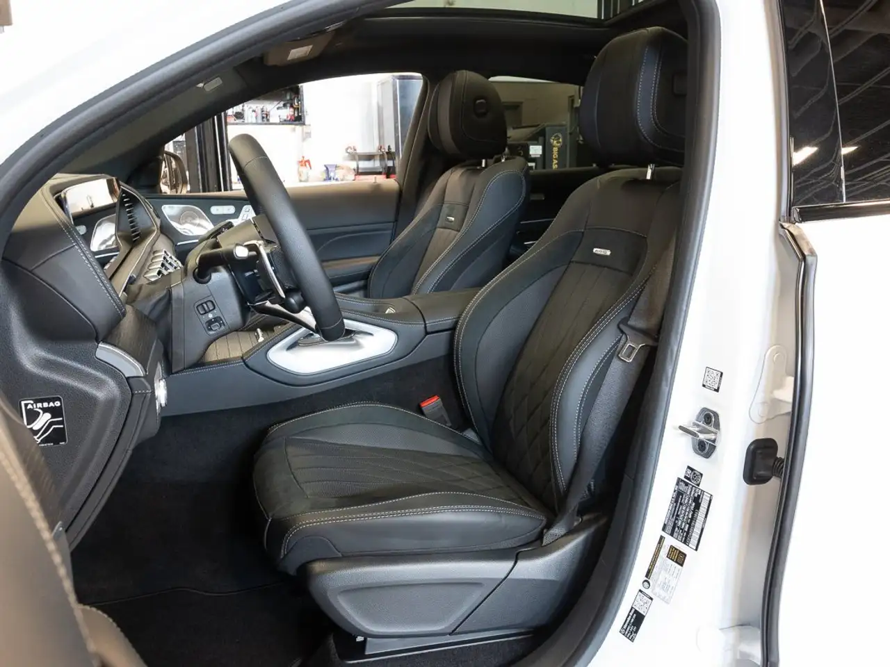 Mercedes-Benz GLE снимка Mercedes-Benz GLE