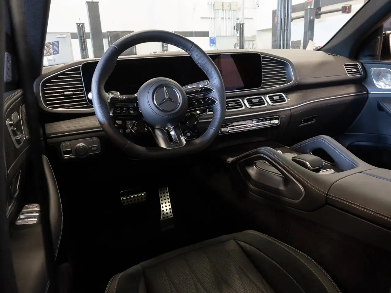 Mercedes-Benz GLE снимка Mercedes-Benz GLE
