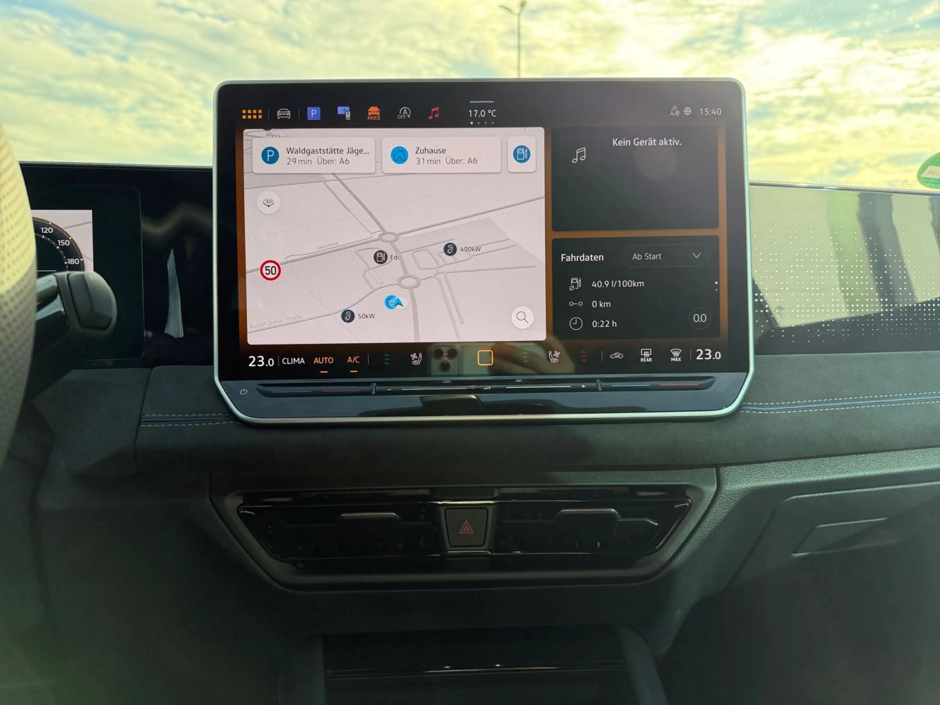 Volkswagen Tiguan 2.0TSI R-Line 4M DSG AHK Leder Navi LED — photo 13