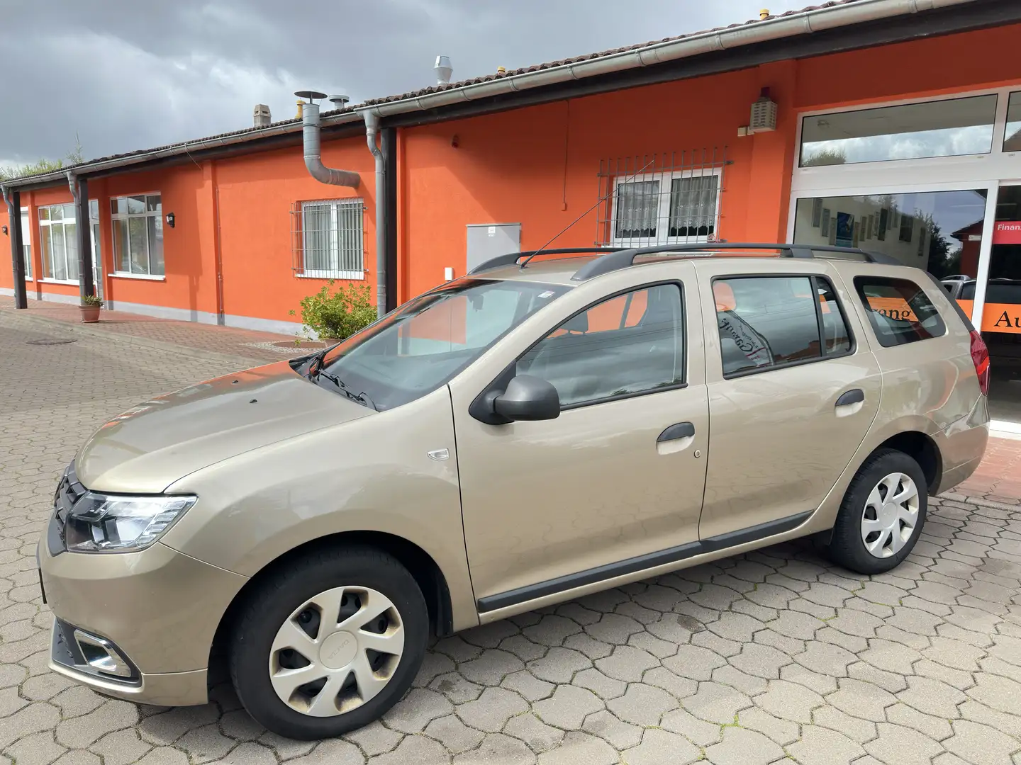 Dacia Logan Stepway * Aus 1.Hand * Klima * Mit Garantie * Beige - 1