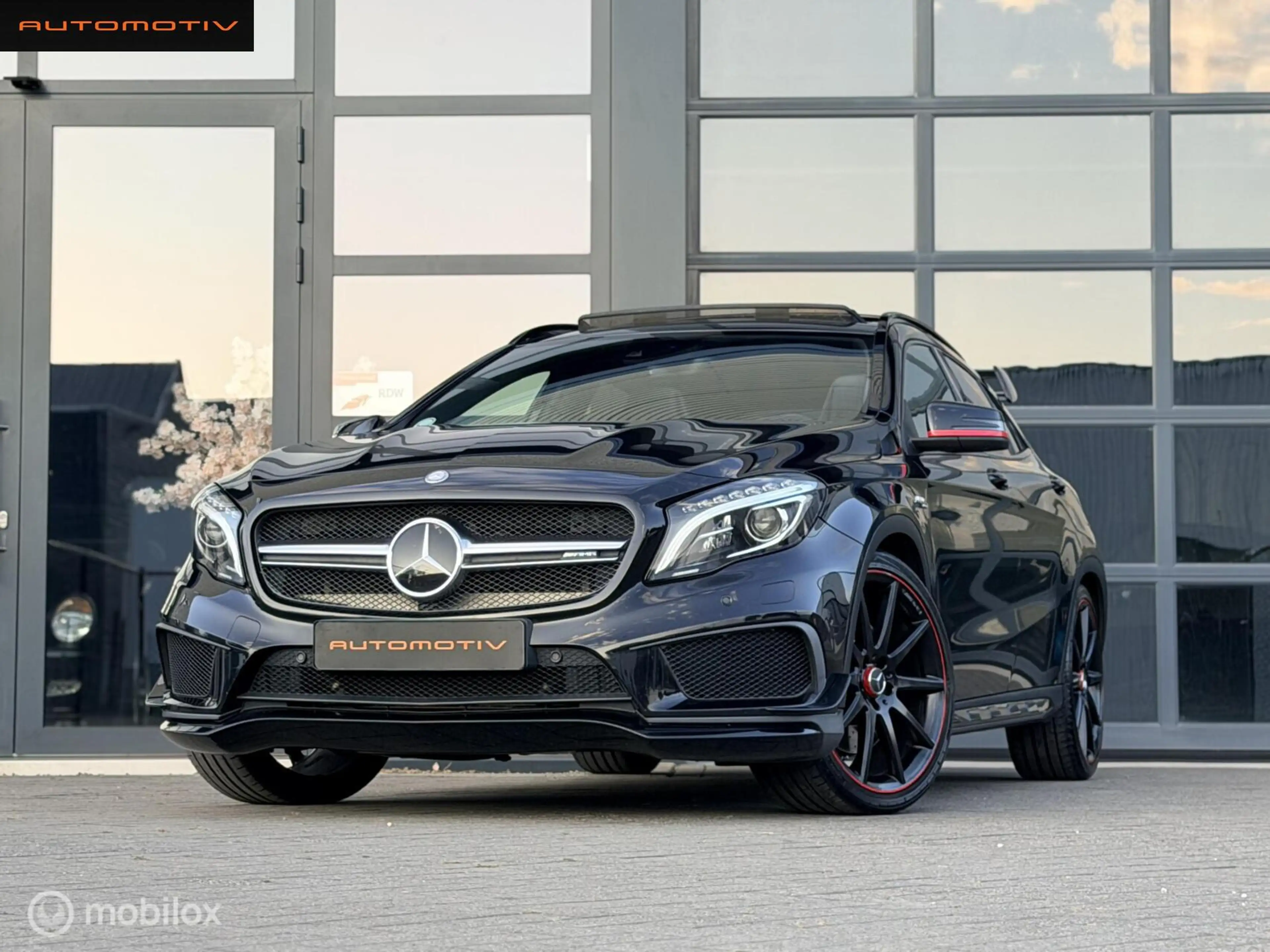 Mercedes-Benz GLA 45 AMG 4Matic Edition 1 PANO / AMG SEATS