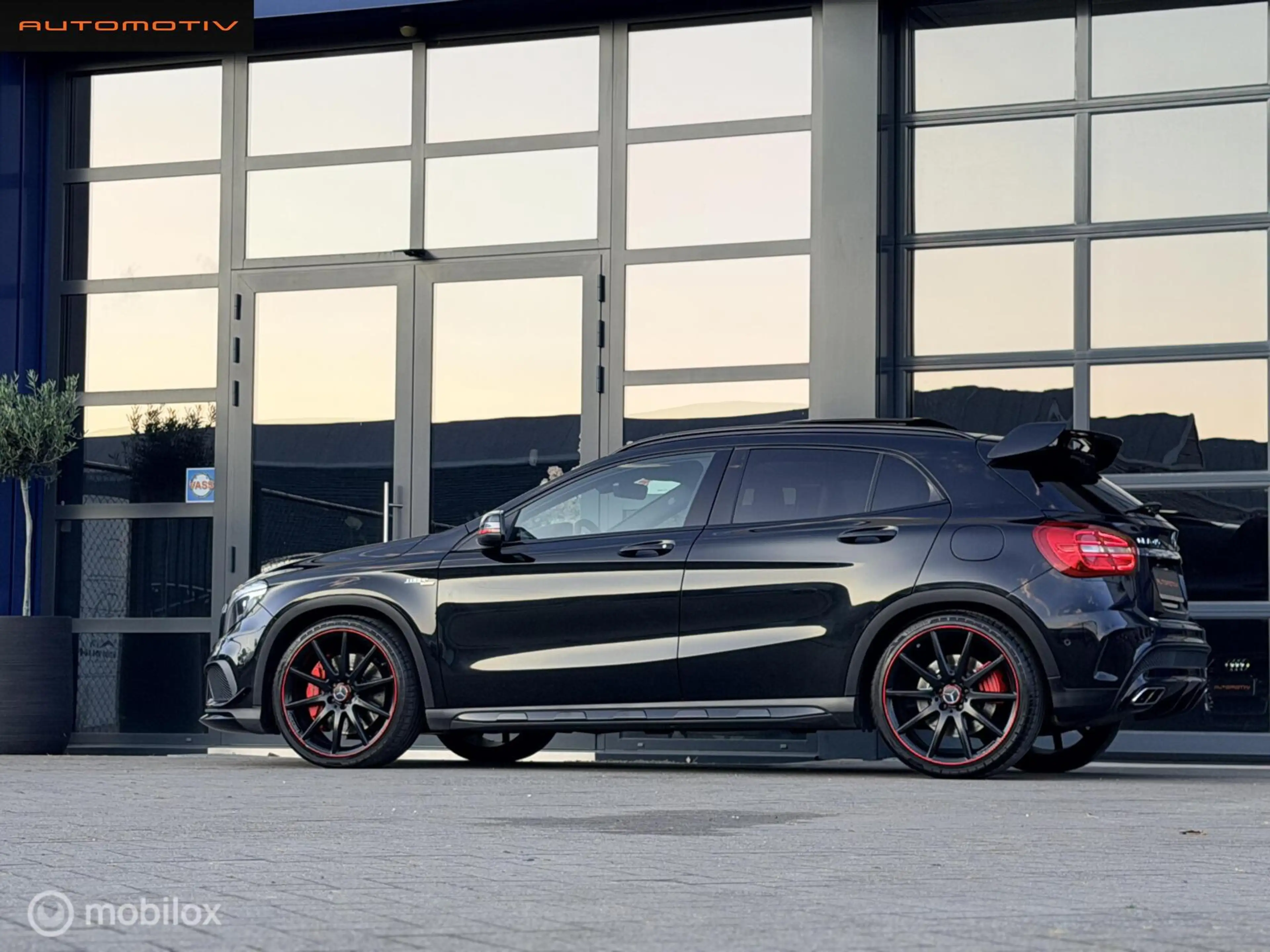 Mercedes-Benz GLA 45 AMG 4Matic Edition 1 PANO / AMG SEATS — photo 12