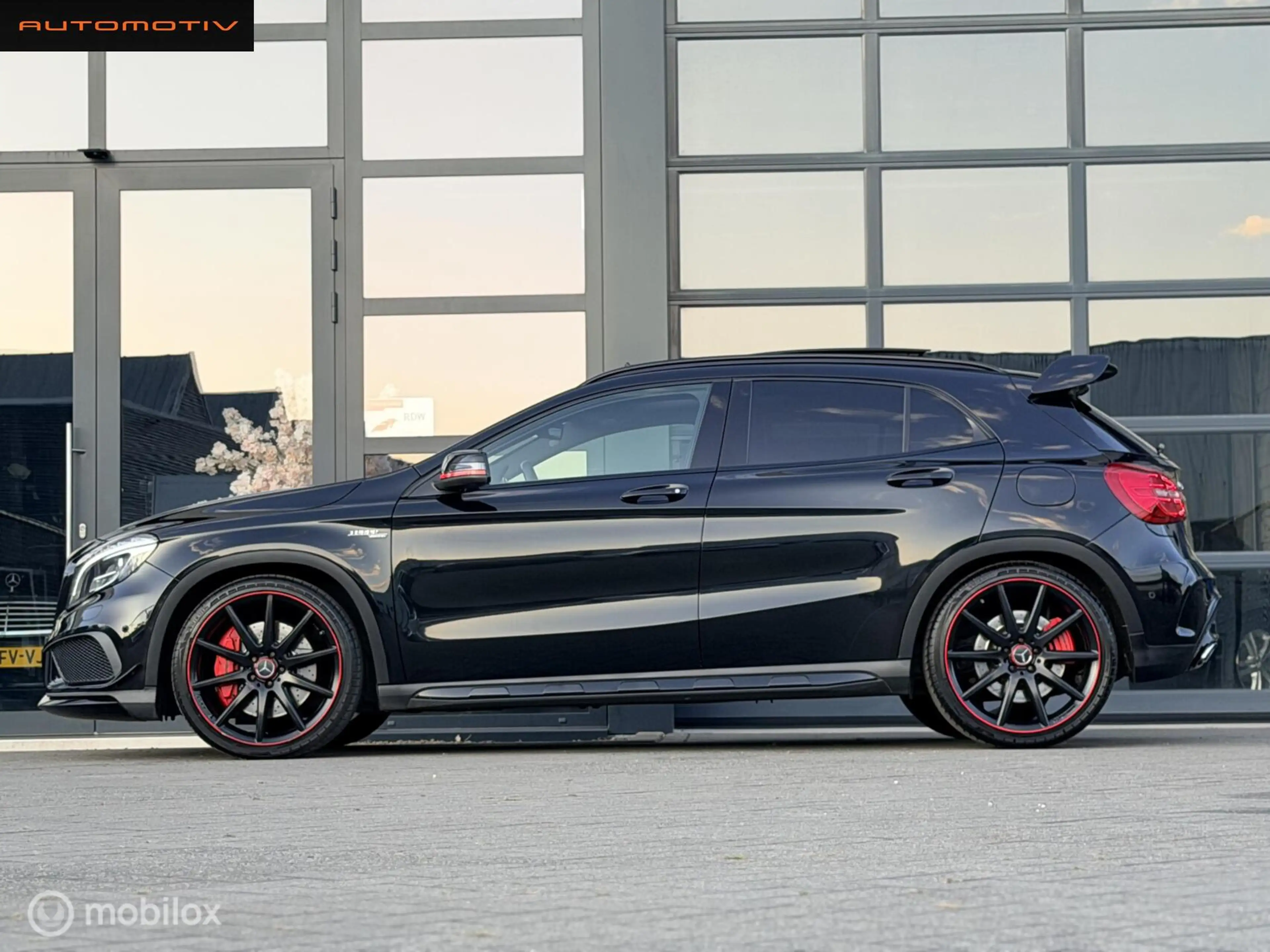 Mercedes-Benz GLA 45 AMG 4Matic Edition 1 PANO / AMG SEATS — photo 11