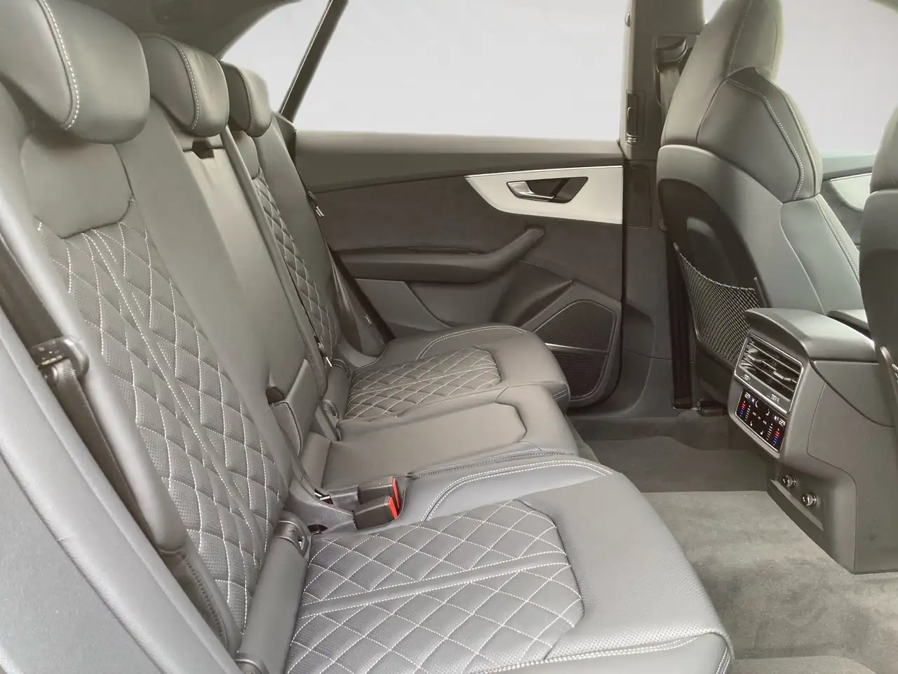 Audi Q8 S-LINE QUATTRO TDI 286PS.MATRIX.PANO.AHK.LUFT.LEDE 9