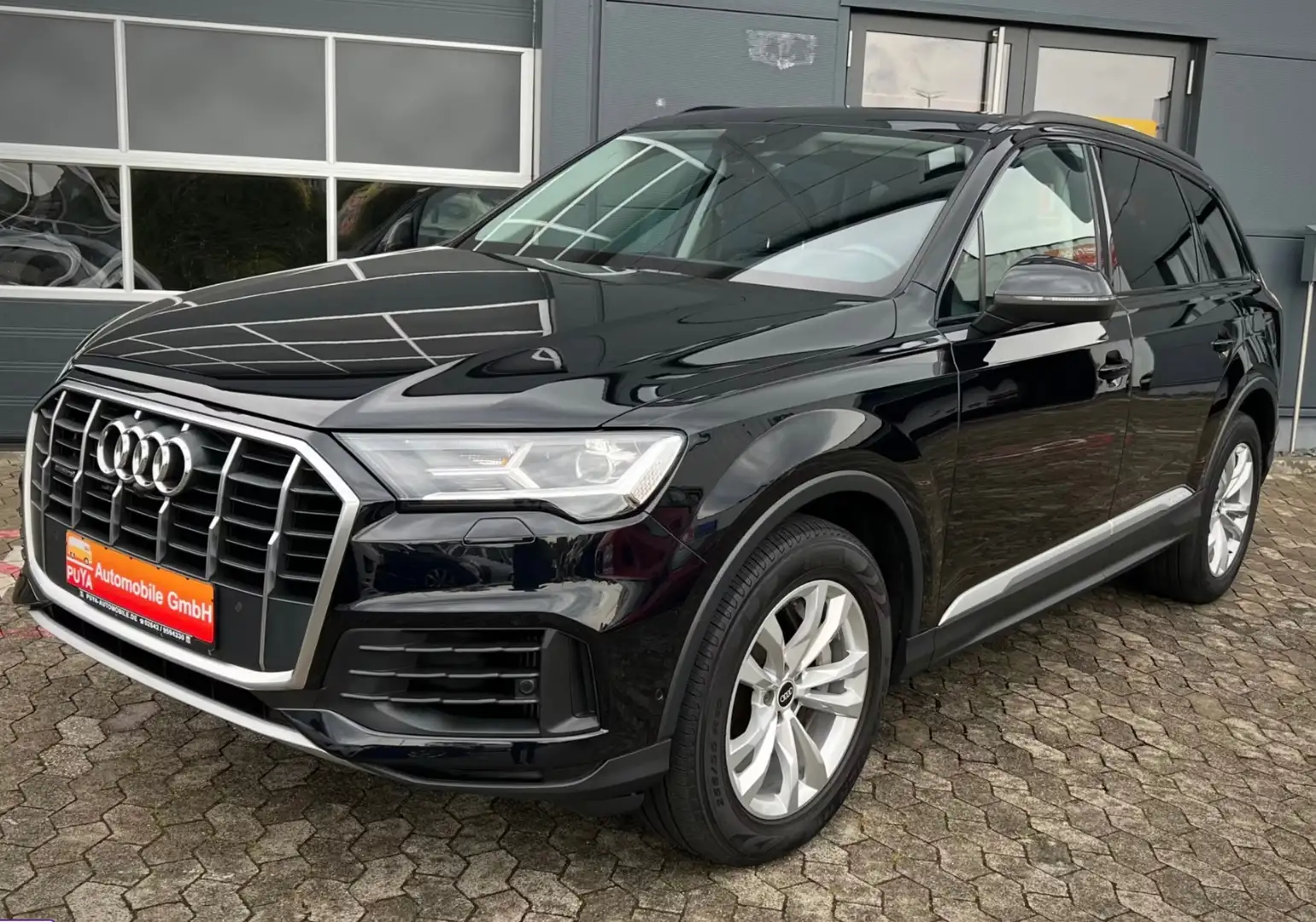 Audi Q7 55 TFSI e quattro basis Schwarz - 1