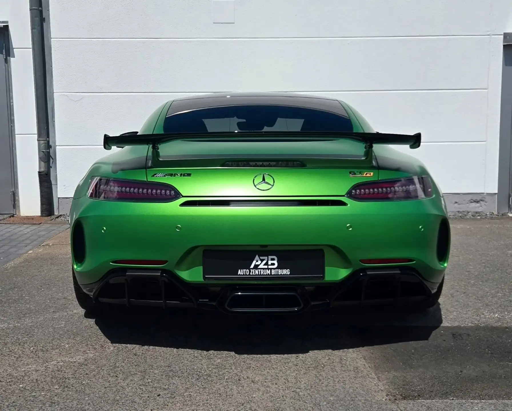 벤츠 AMG GT R 2022 초록 사진 8