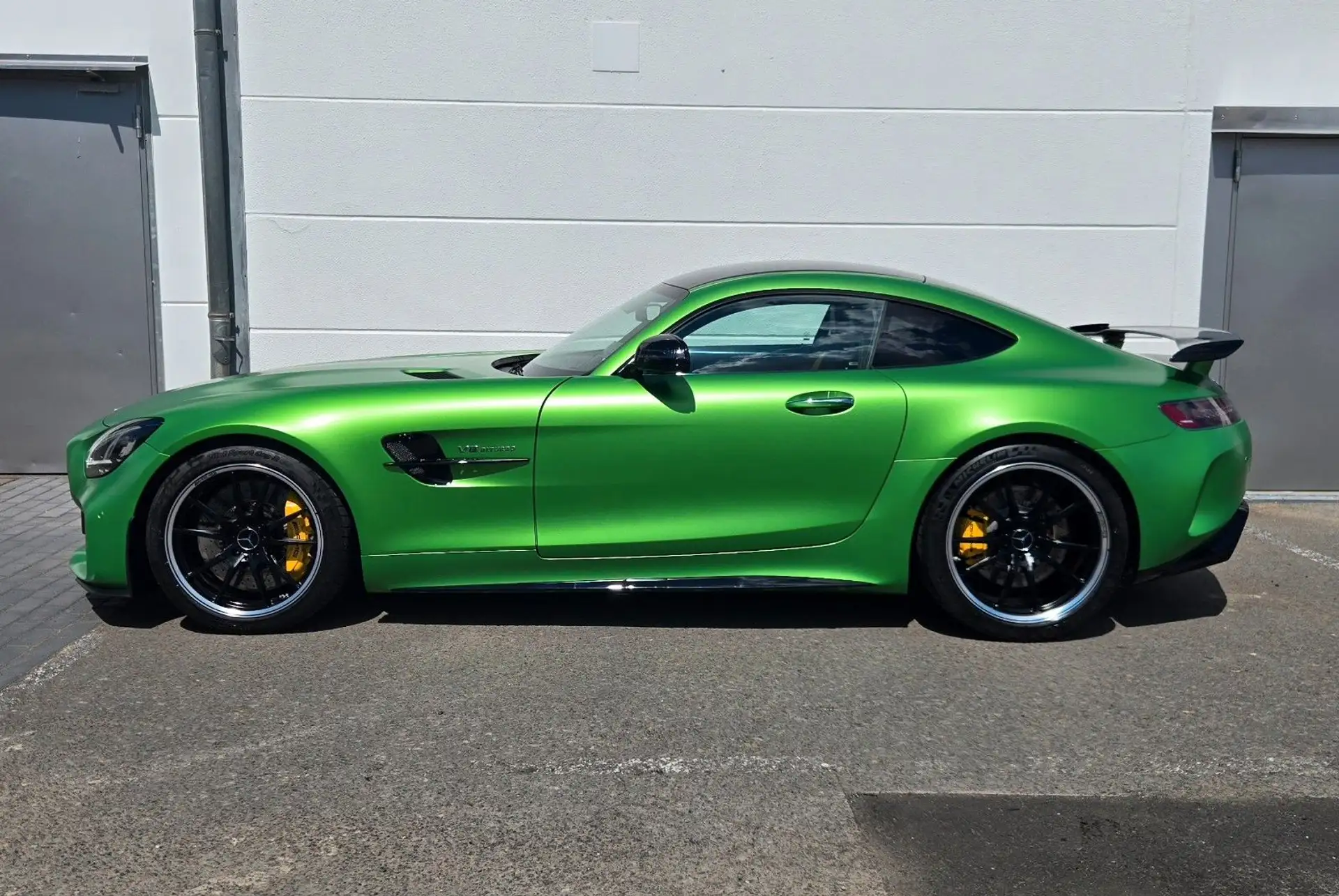 벤츠 AMG GT R 2022 초록 사진 5