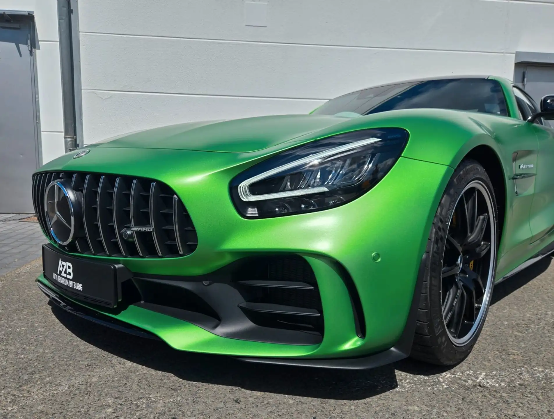 벤츠 AMG GT R 2022 초록 사진 4