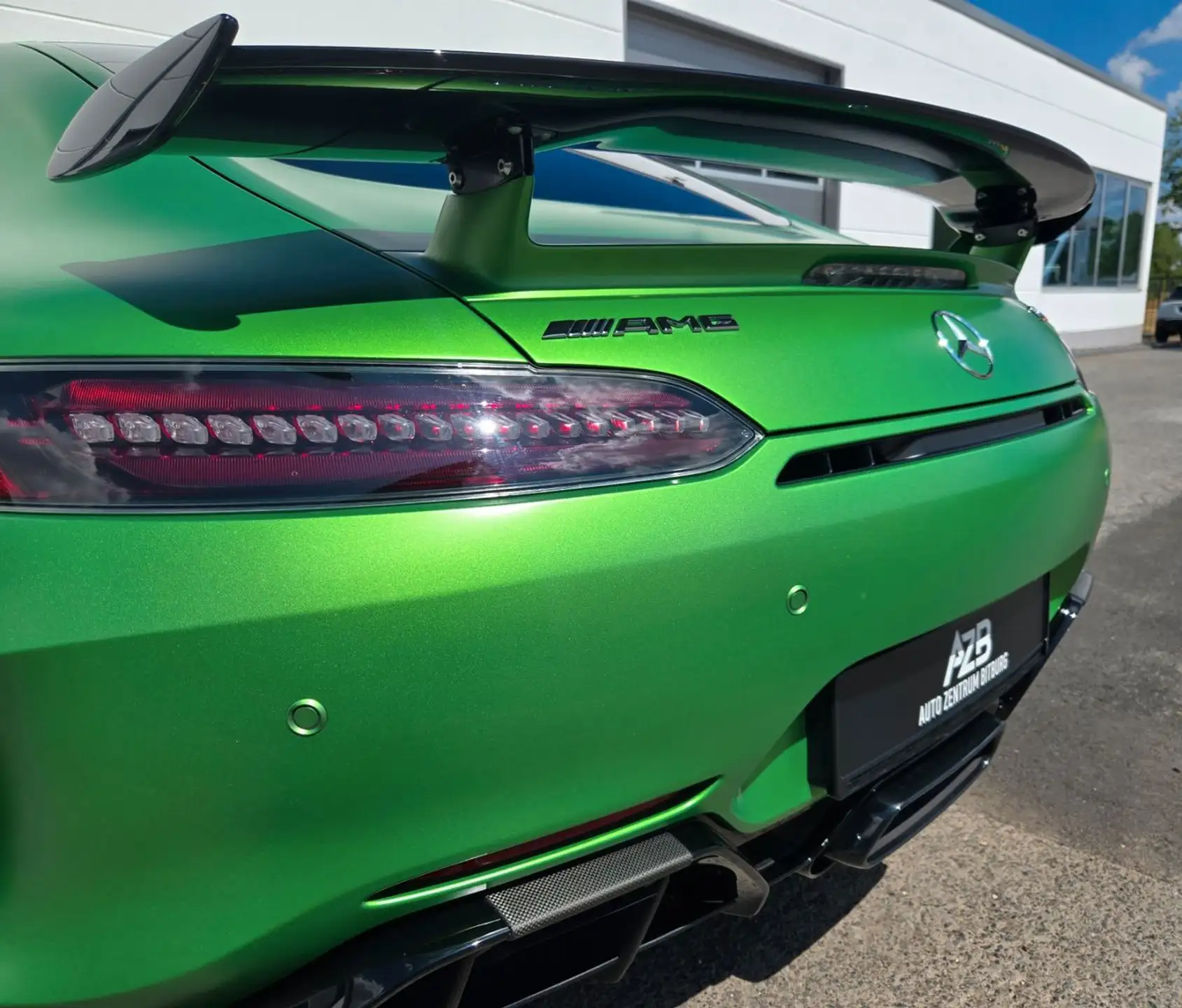 벤츠 AMG GT R 2022 초록 사진 6