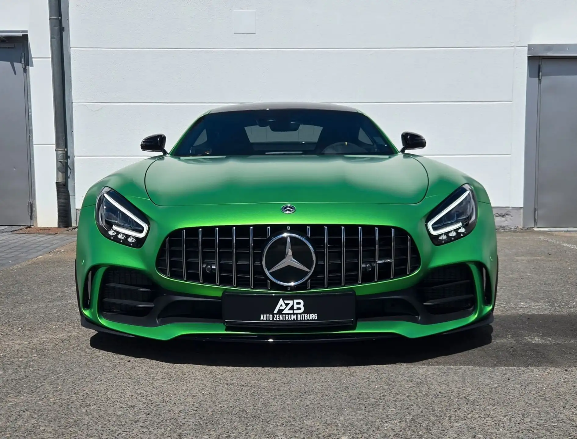 벤츠 AMG GT R 2022 초록 사진 3