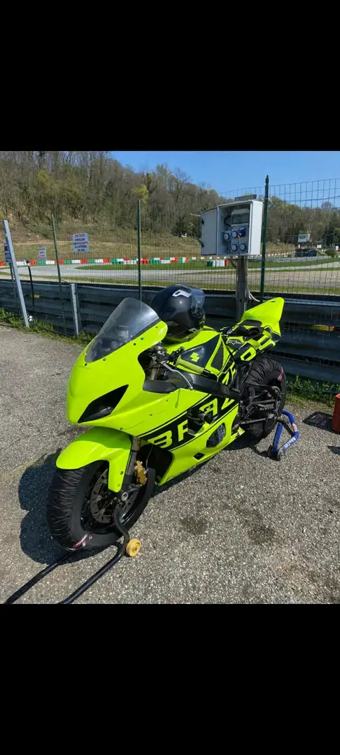 Suzuki GSX-R 600 PRONTO PISTA Giallo - 1