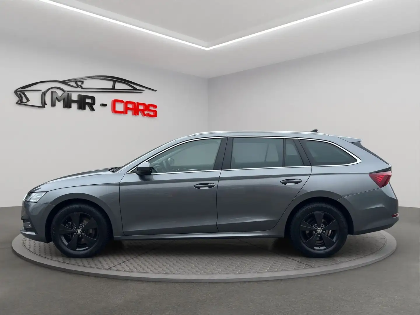 Skoda Octavia 2.0 TDI DPF Style Grau - 2