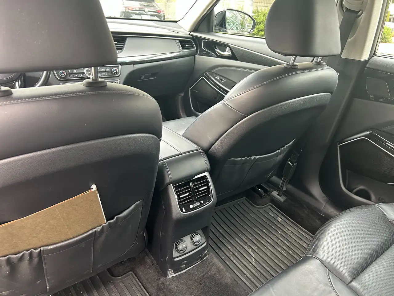 Kia Cadenza снимка Kia Cadenza