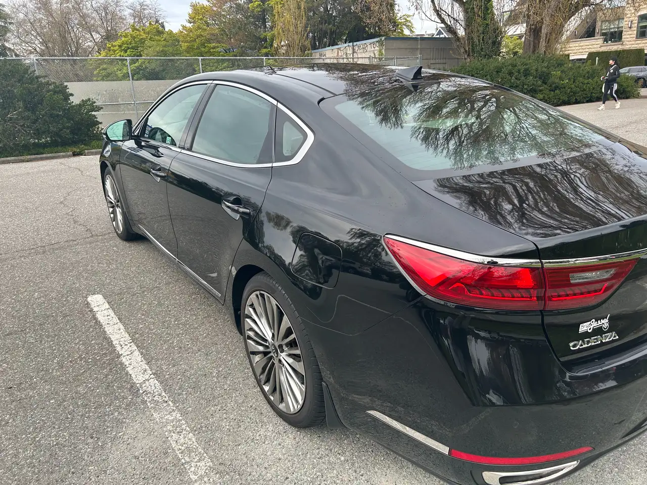 Kia Cadenza снимка Kia Cadenza