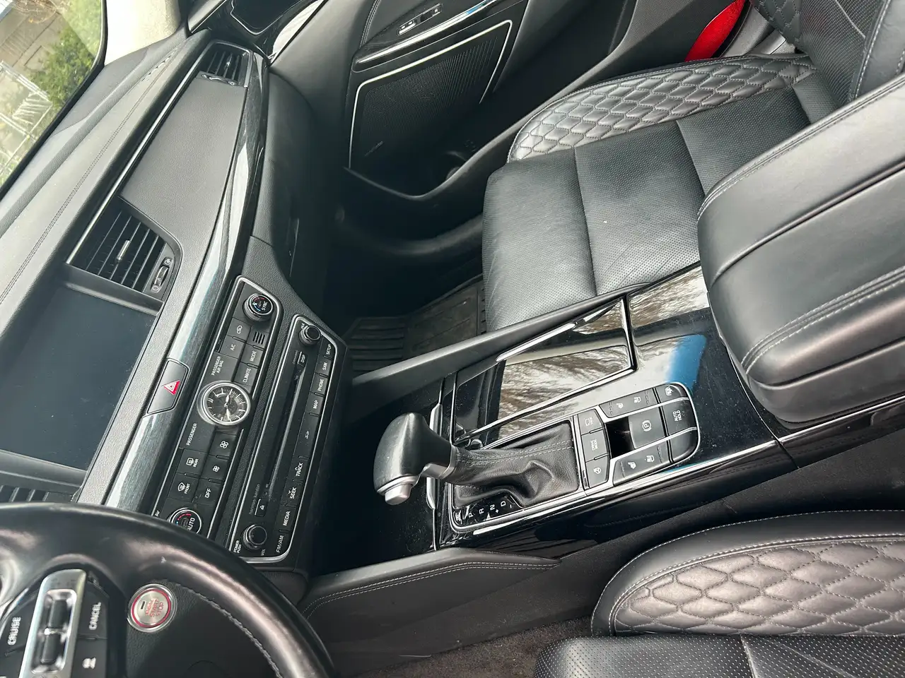 Kia Cadenza снимка Kia Cadenza