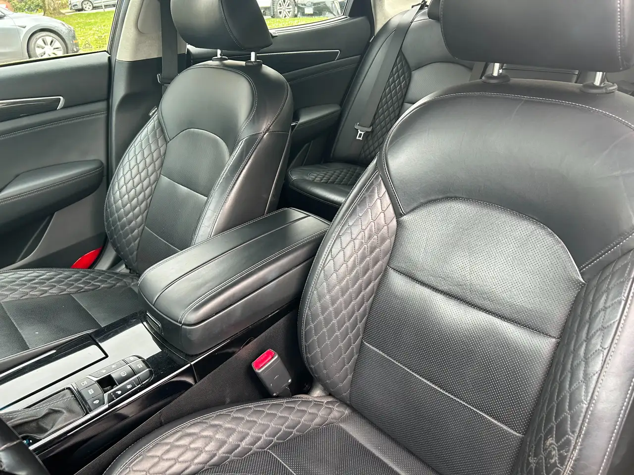 Kia Cadenza снимка Kia Cadenza