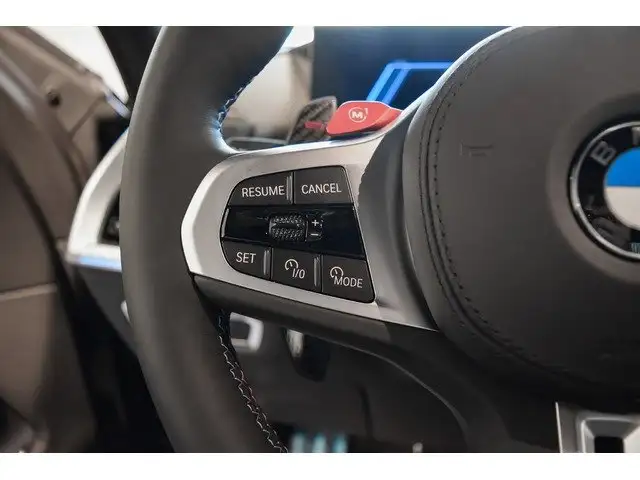 BMW XM view 16