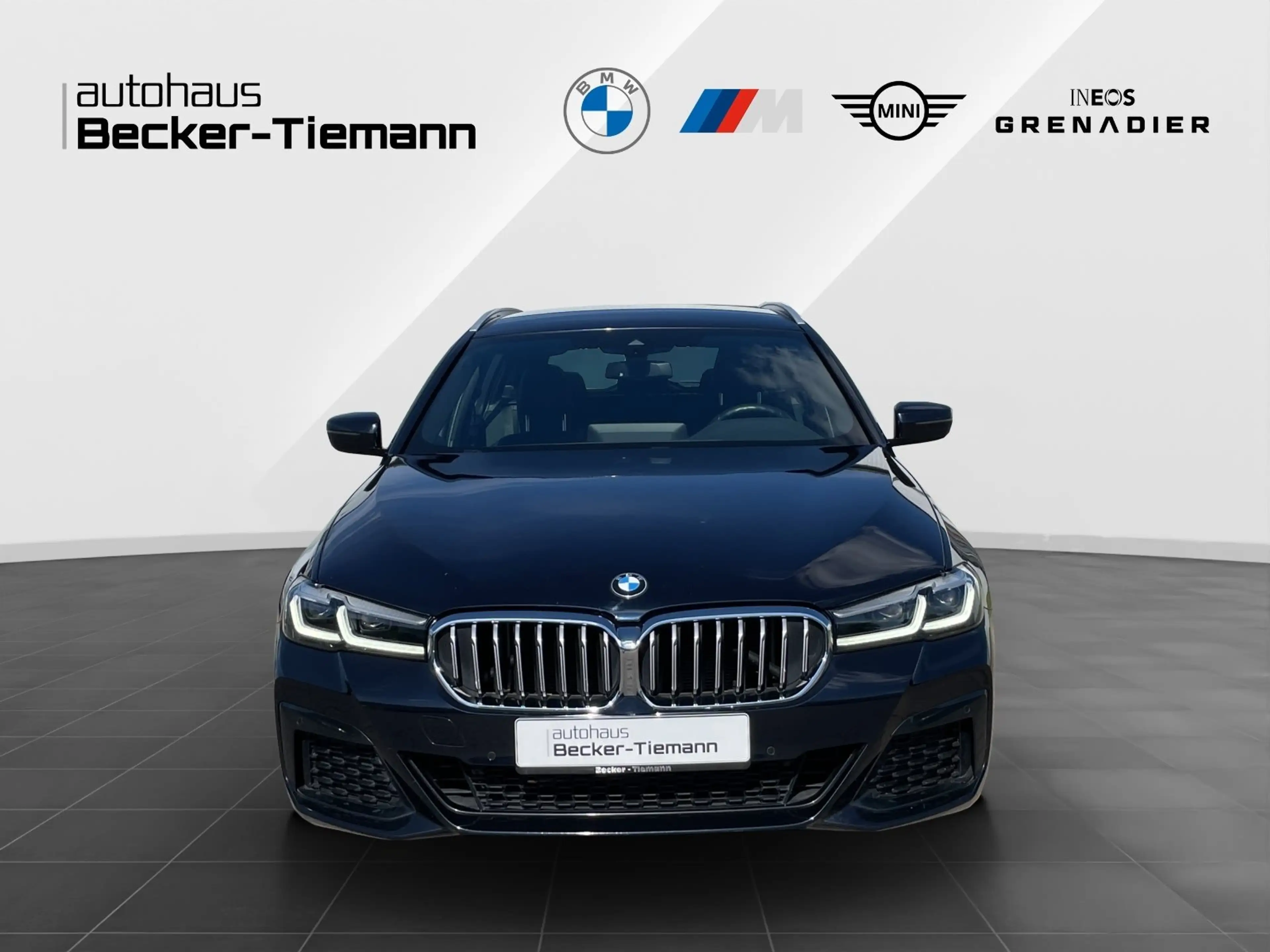 BMW 530 d xDrive Touring M Sport | AHK | Driv.Assist. | Pa — photo 2