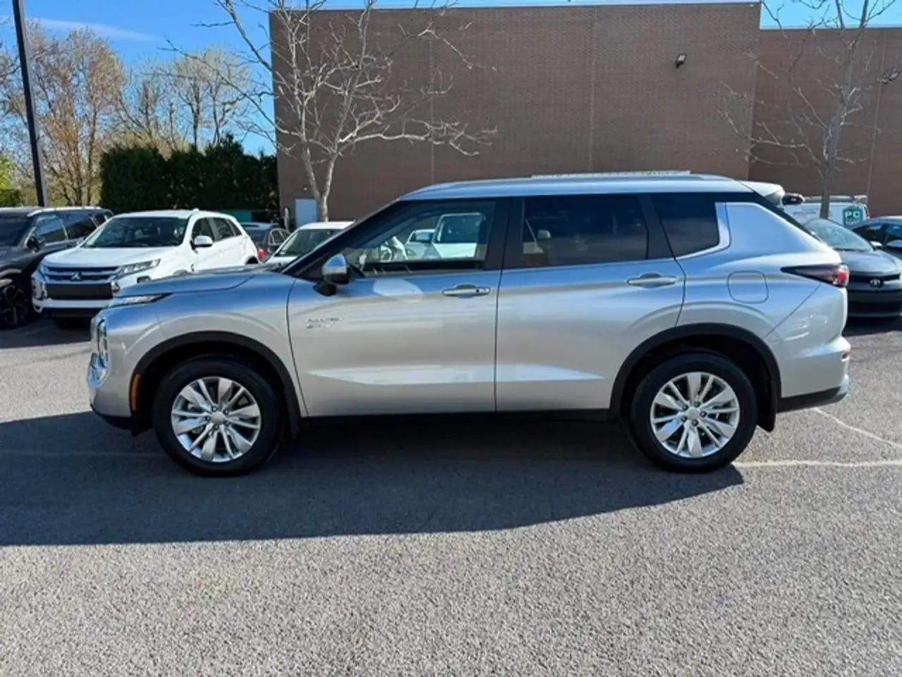 Mitsubishi Outlander снимка Mitsubishi Outlander