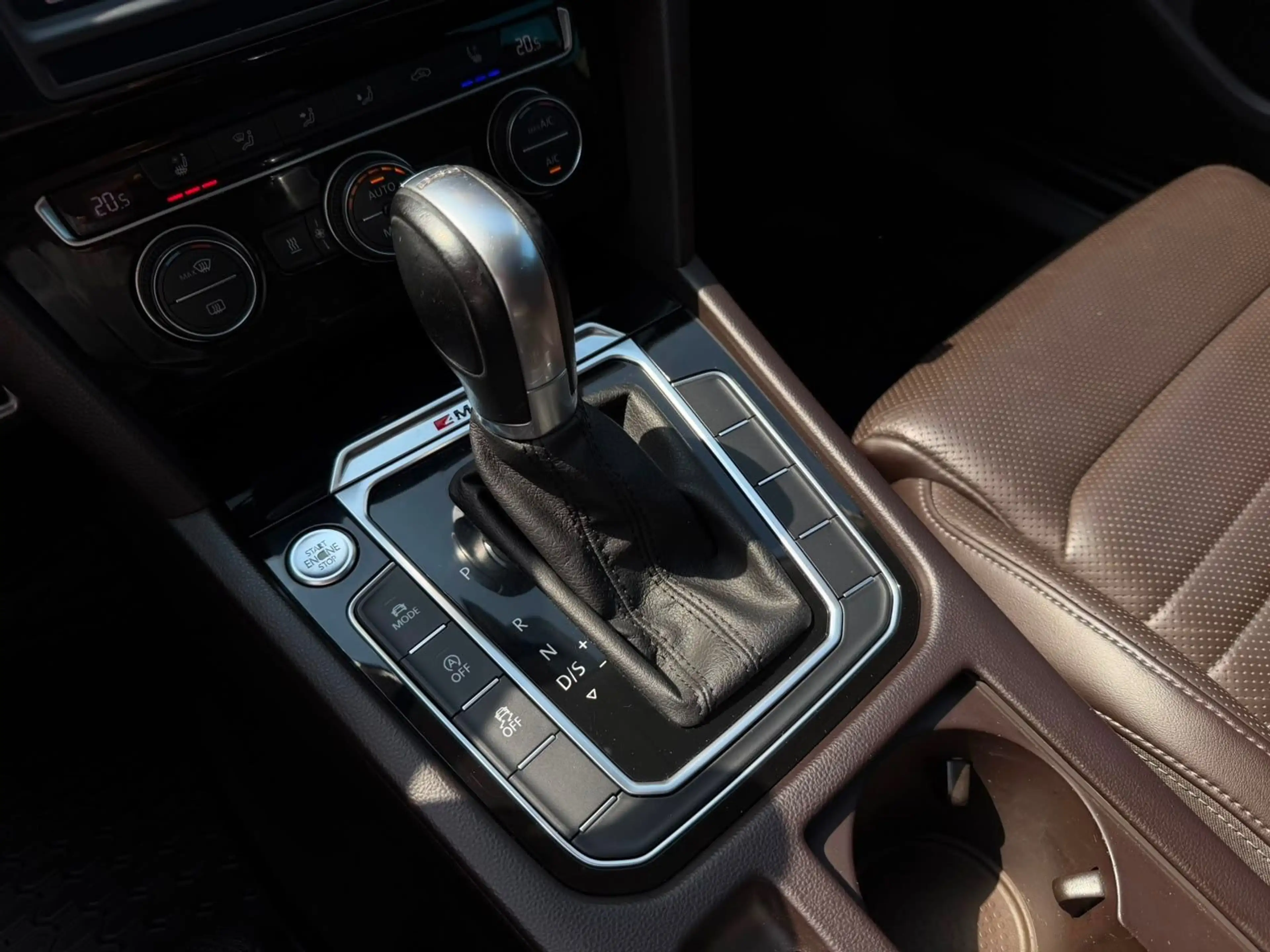 Volkswagen Passat Variant Highline BMT/Start-Stopp 4Motion — photo 12