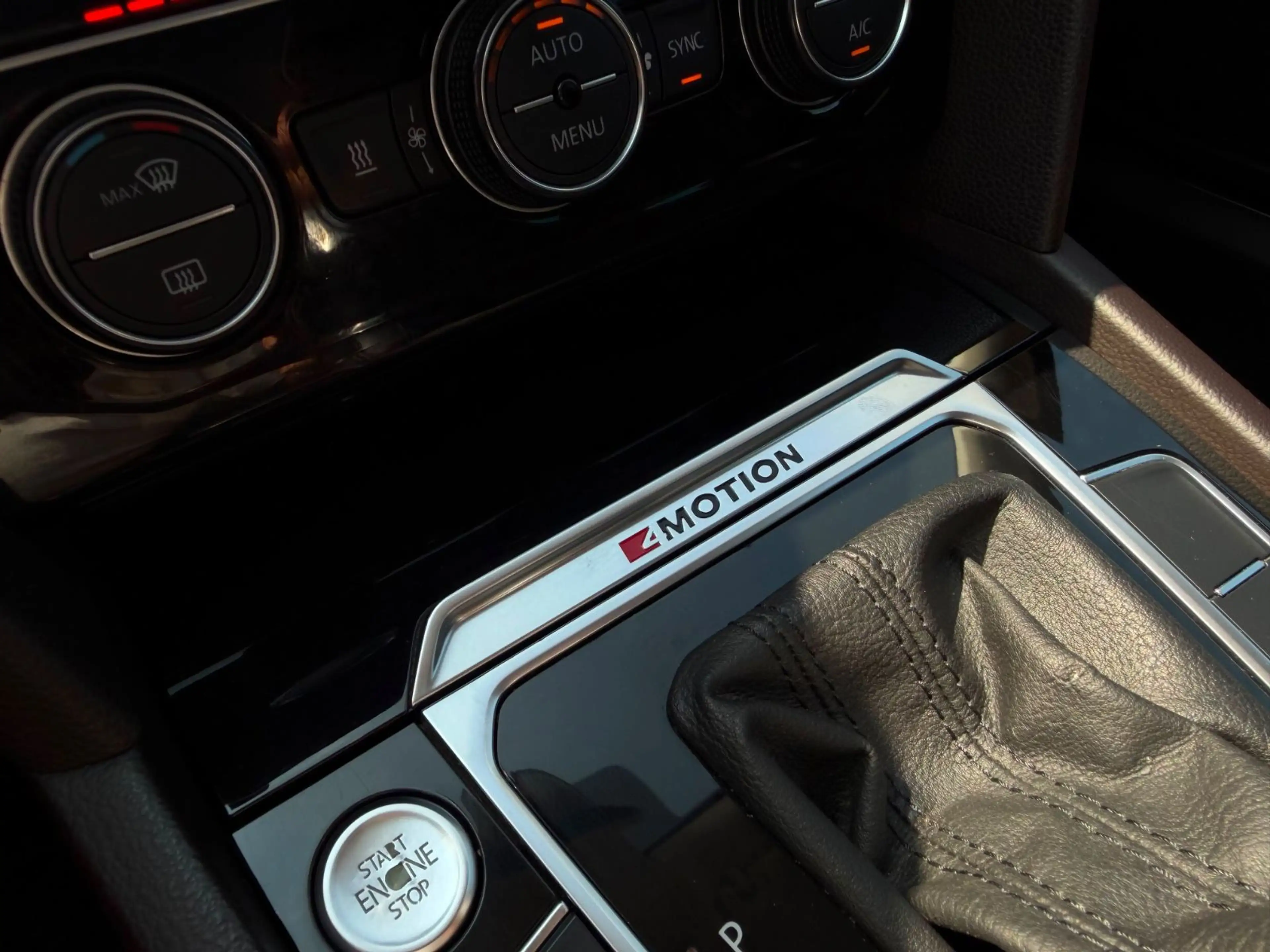 Volkswagen Passat Variant Highline BMT/Start-Stopp 4Motion — photo 13