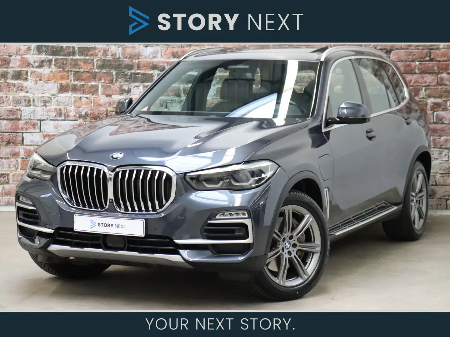 BMW X5 xDrive45e High Executive xLine Automaat / Panorama Grau - 1