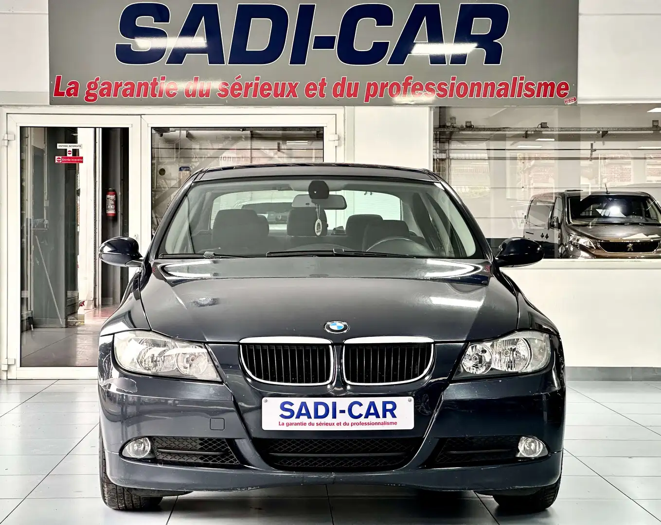 BMW 318 d 122cv Berline CLIM + GPS Bleu - 2